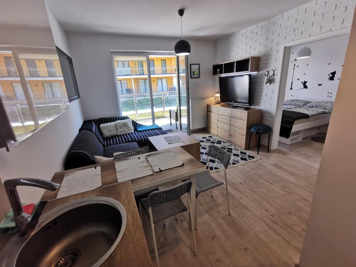Apartament Julia Apartment โควอบเซก ภายนอก รูปภาพ